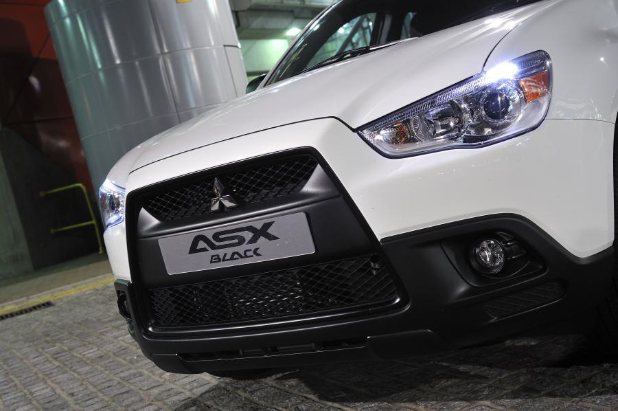  Mitsubishi ASX Black 2011 года  (UK) (фото 68 из 109)
